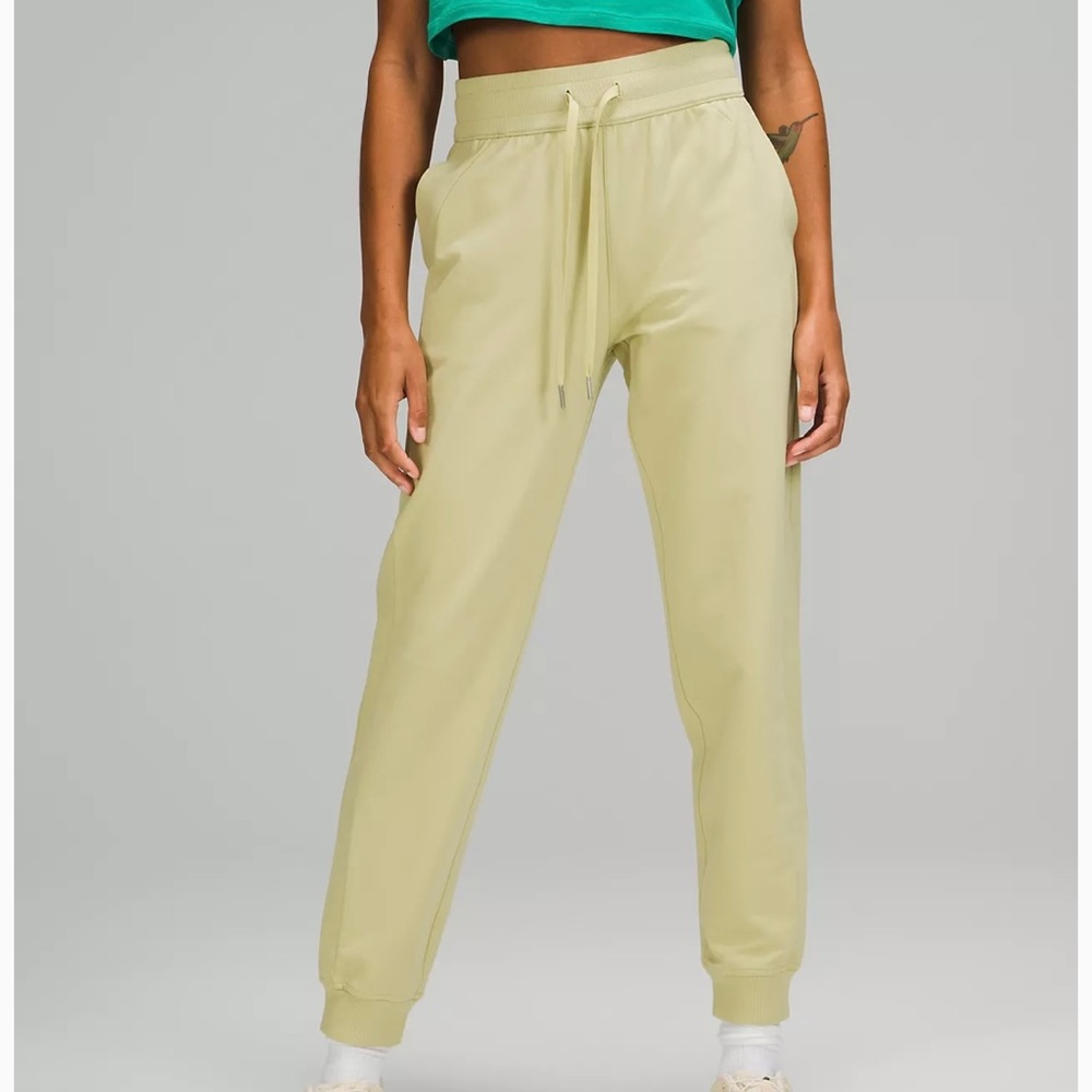 Lululemon Women’s Joggers - Scuba High-Rise French Terry Jogger